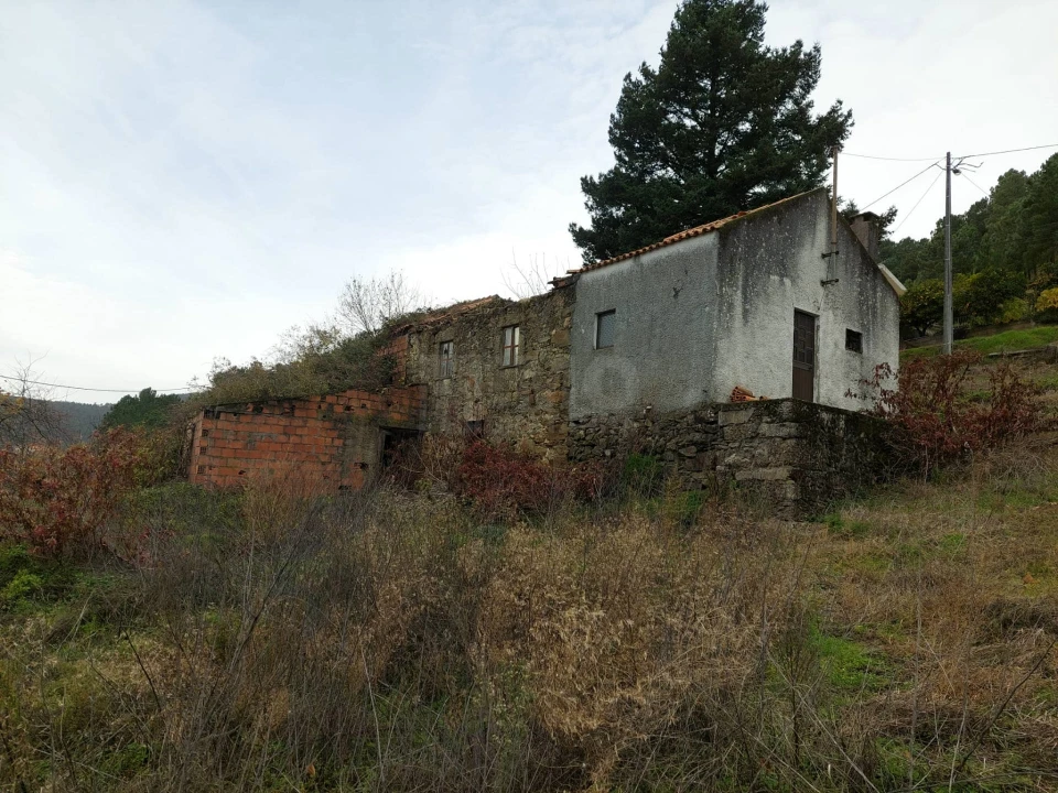 Moradia T4 para Venda em Teixoso e Sarzedo Foto 13