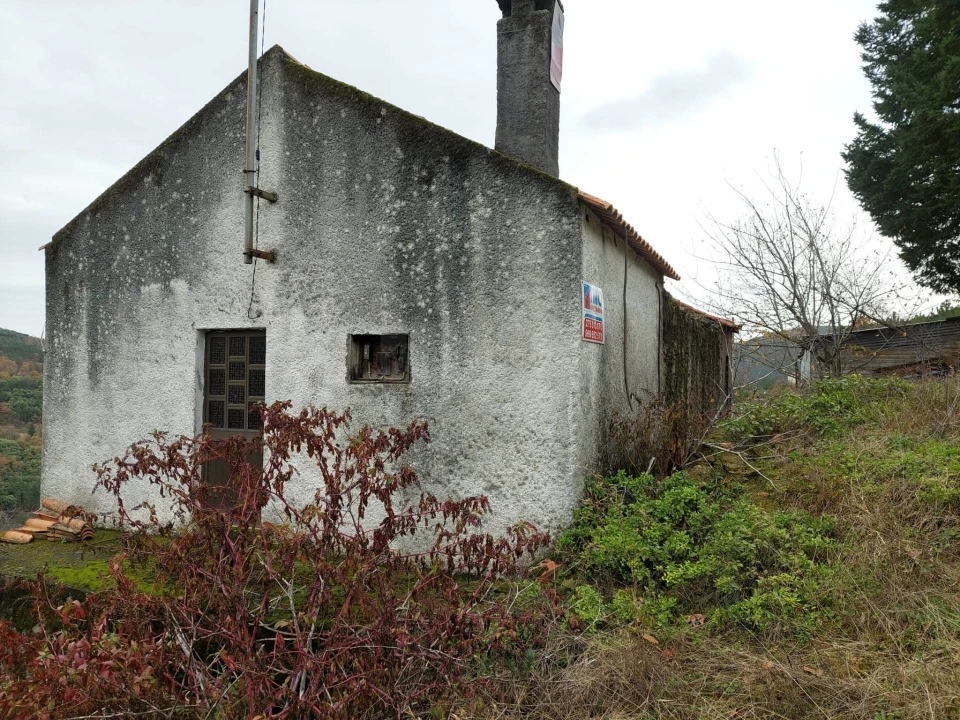 Moradia T4 para Venda em Teixoso e Sarzedo Foto 11