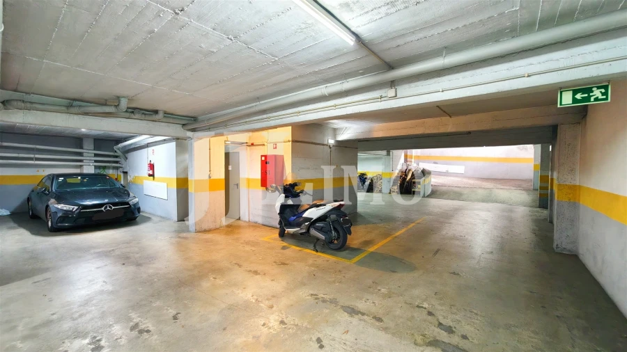 Apartamento T4 para Venda em Alfragide Foto 32