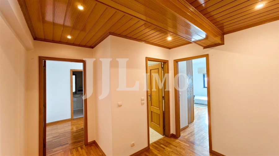 Apartamento T4 para Venda em Alfragide Foto 18