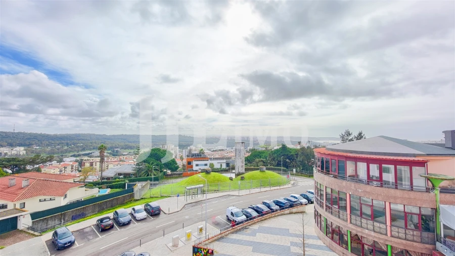 Apartamento T4 para Venda em Alfragide Foto 31