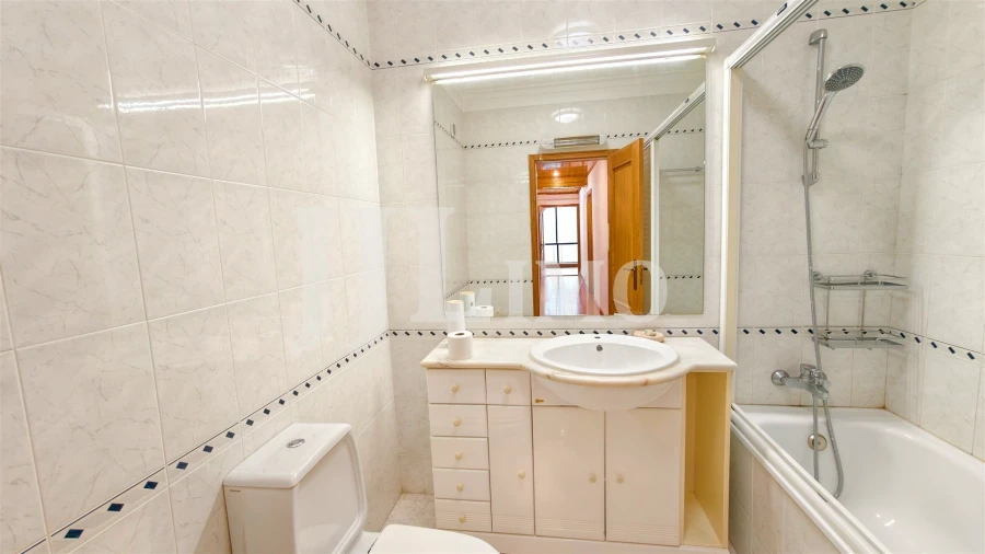 Apartamento T4 para Venda em Alfragide Foto 35