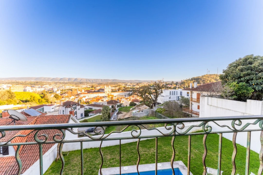 Moradia T5 para Venda em Alcobaça e Vestiaria Foto 41