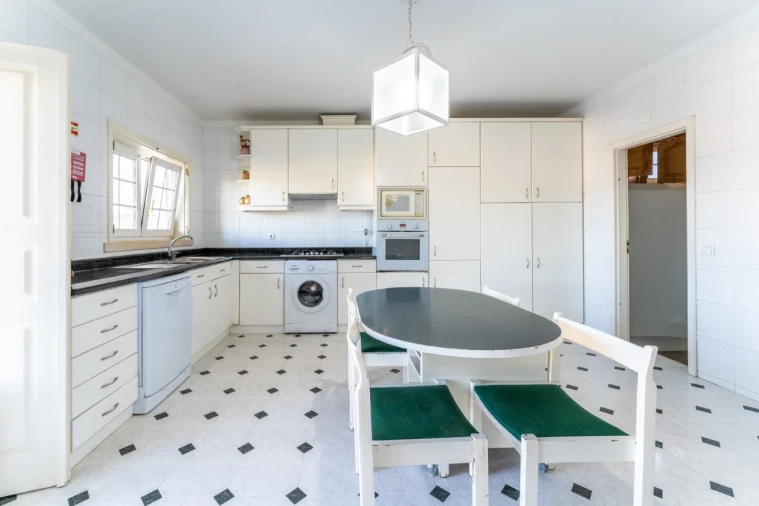 Moradia T5 para Venda em Alcobaça e Vestiaria Foto 8