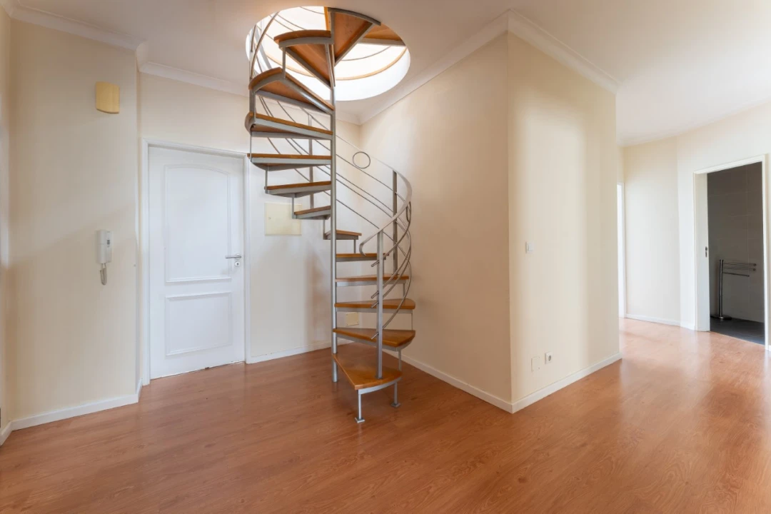 Apartamento T4 para Venda em Alcobaça e Vestiaria Foto 5