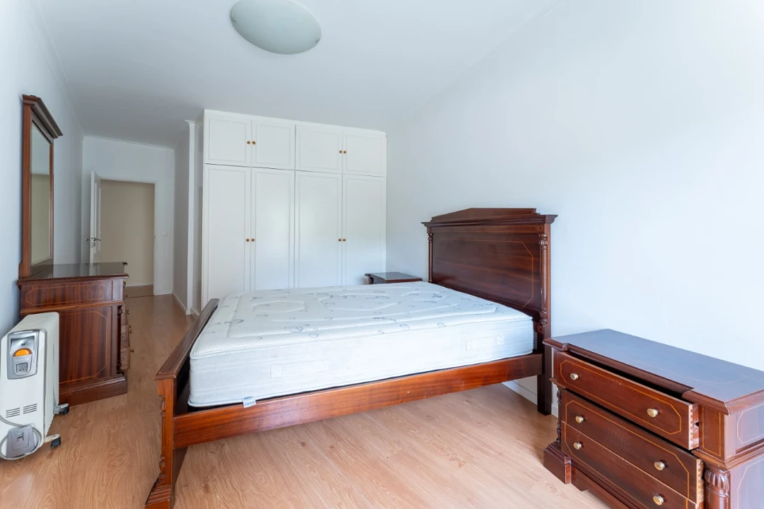 Apartamento T4 para Venda em Alcobaça e Vestiaria Foto 18