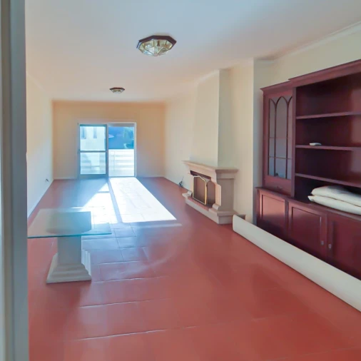 Apartamento T4 para Venda em Alcobaça e Vestiaria Foto 6