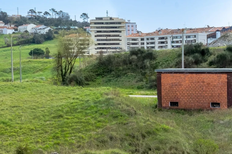 Apartamento T4 para Venda em Alcobaça e Vestiaria Foto 49