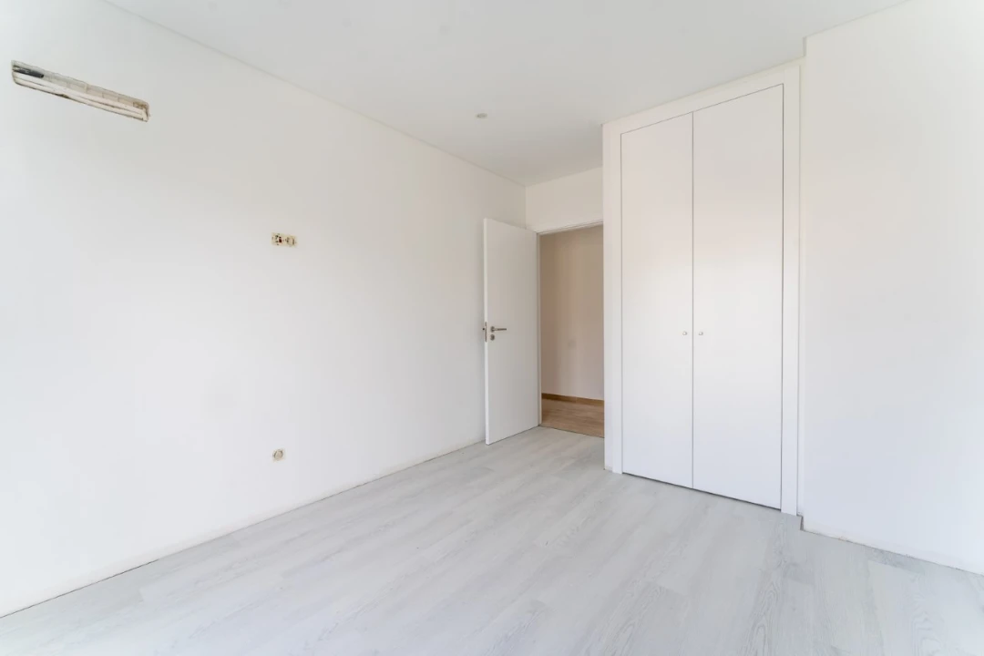 Apartamento T2 para Venda em Nazare Foto 25