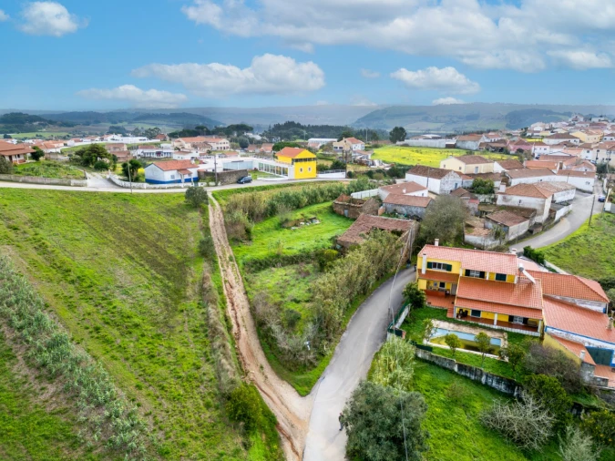 Moradia T4 para Venda em Santa Maria, São Pedro e Sobral da Lagoa Foto 2