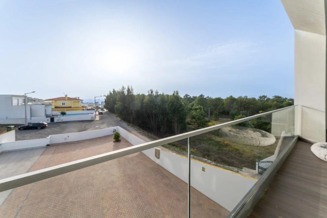 Moradia T4 para Venda em Nazare Foto 82