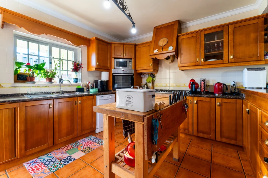 Moradia T5 para Venda em Peral Foto 4