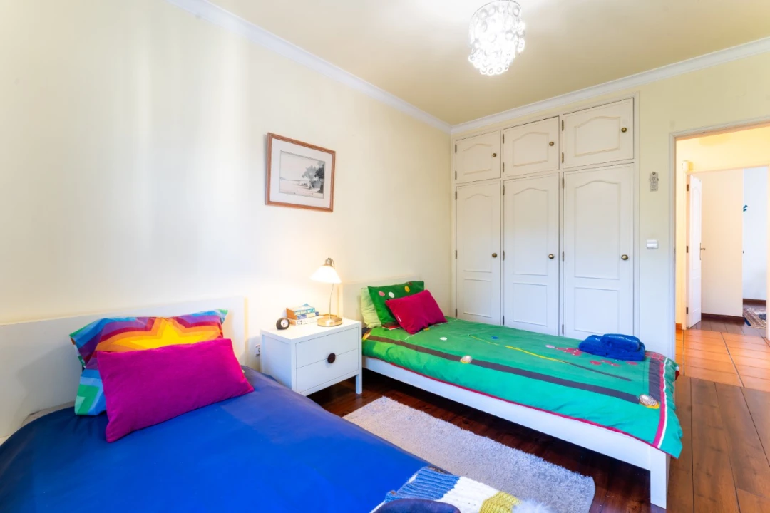 Moradia T5 para Venda em Peral Foto 22