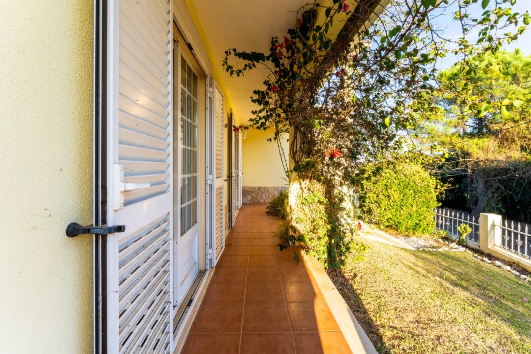 Moradia T5 para Venda em Peral Foto 47