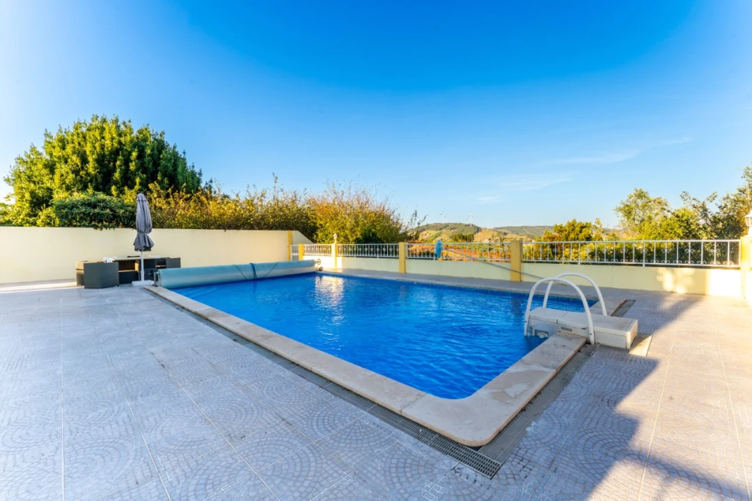 Moradia T5 para Venda em Peral Foto 49