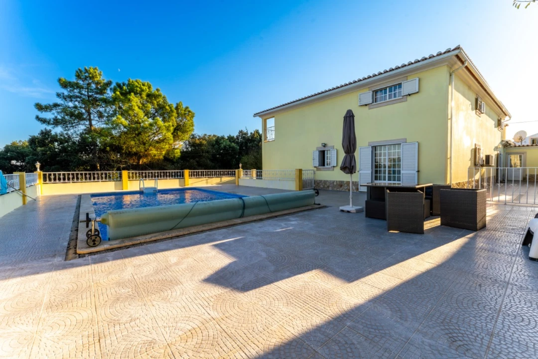 Moradia T5 para Venda em Peral Foto 80