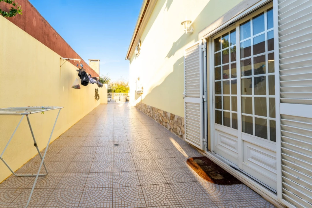 Moradia T5 para Venda em Peral Foto 41