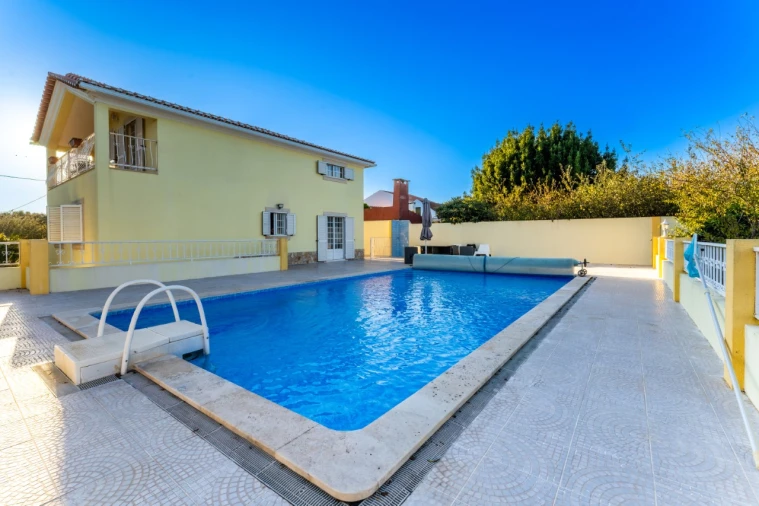 Moradia T5 para Venda em Peral Foto 78