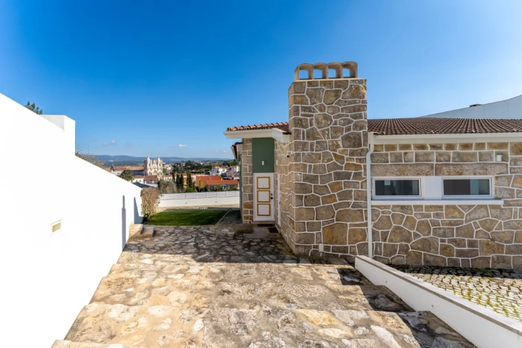 Moradia T5 para Venda em Alcobaça e Vestiaria Foto 2