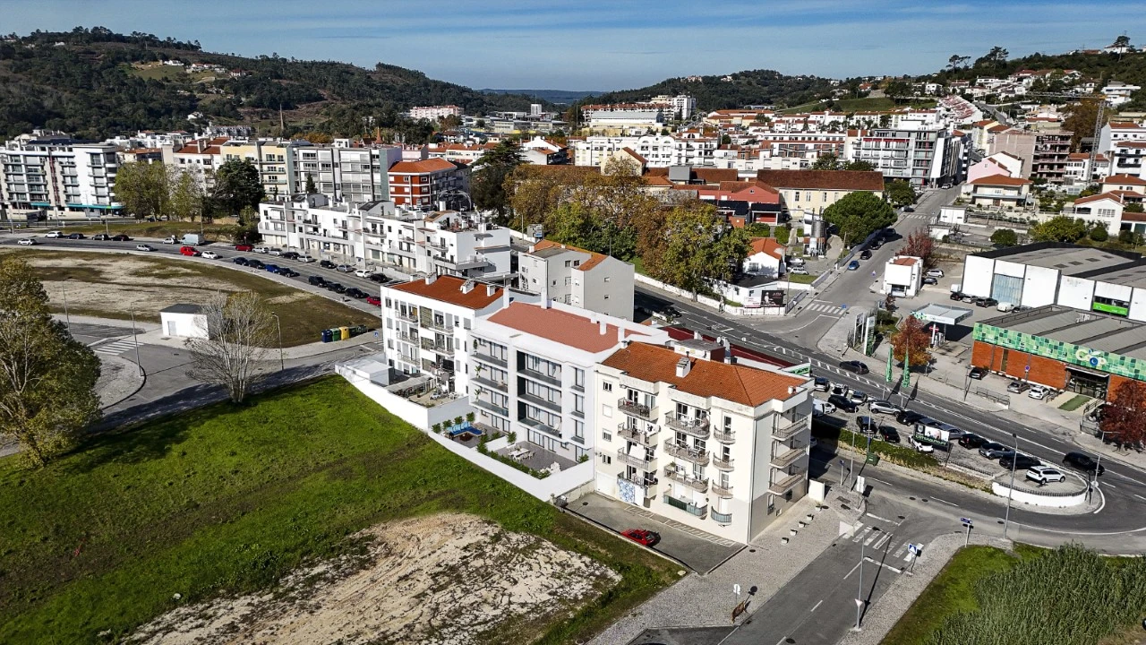 Apartamento T2 para Venda em Alcobaça e Vestiaria Foto 6