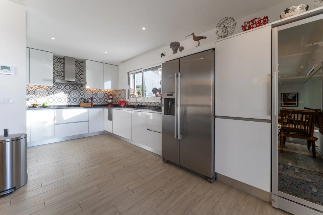 Apartamento T4 para Venda em Nazare Foto 5