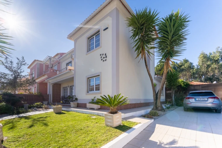 Moradia T4 para Venda em Nadadouro Foto 48