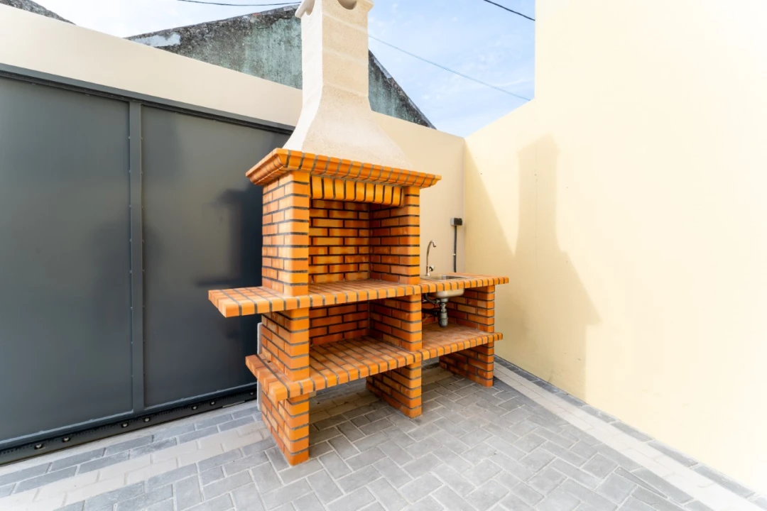 Moradia T4 para Venda em Valado dos Frades Foto 50