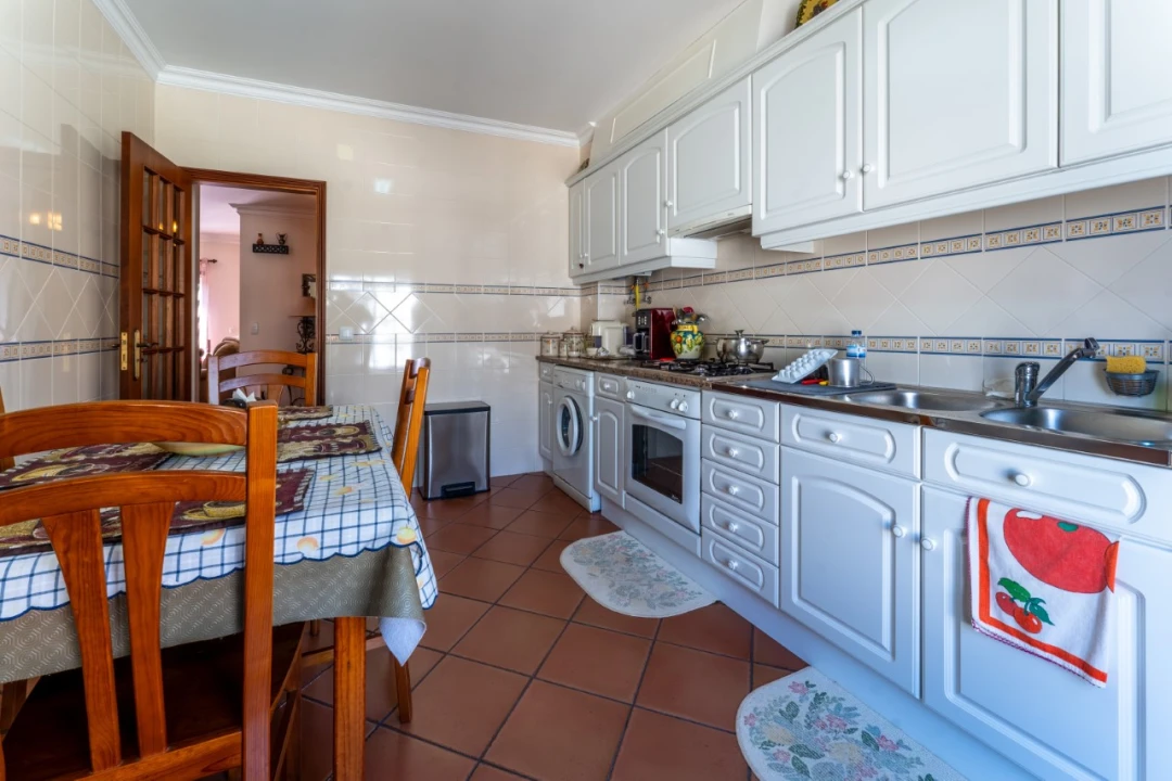 Apartamento T2 para Venda em São Martinho do Porto Foto 11