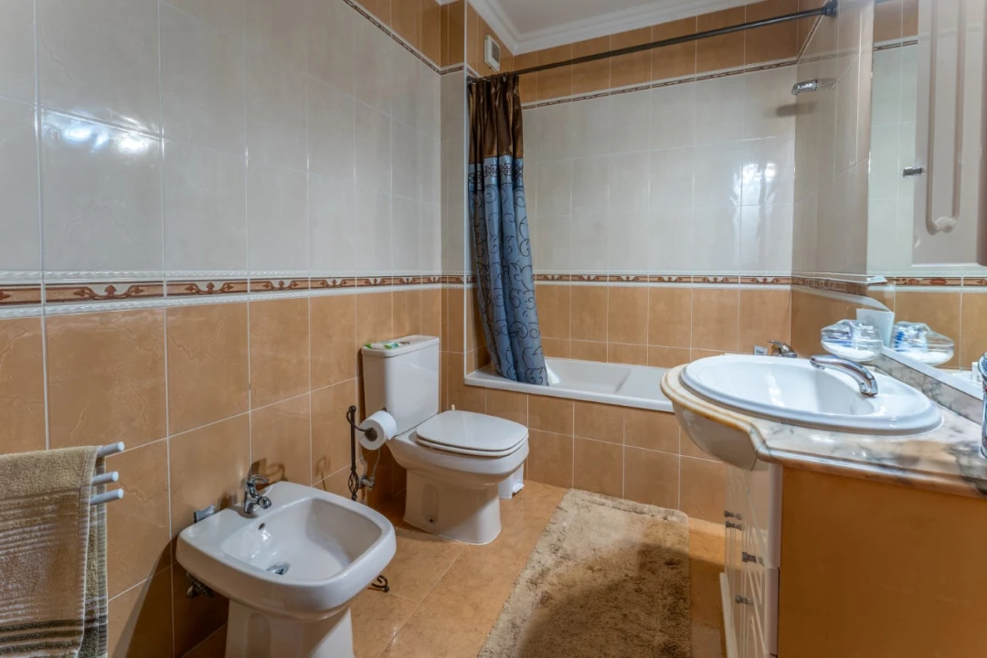 Apartamento T2 para Venda em São Martinho do Porto Foto 15