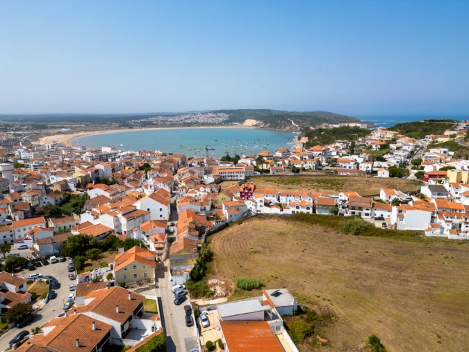 Apartamento T2 para Venda em São Martinho do Porto Foto 1