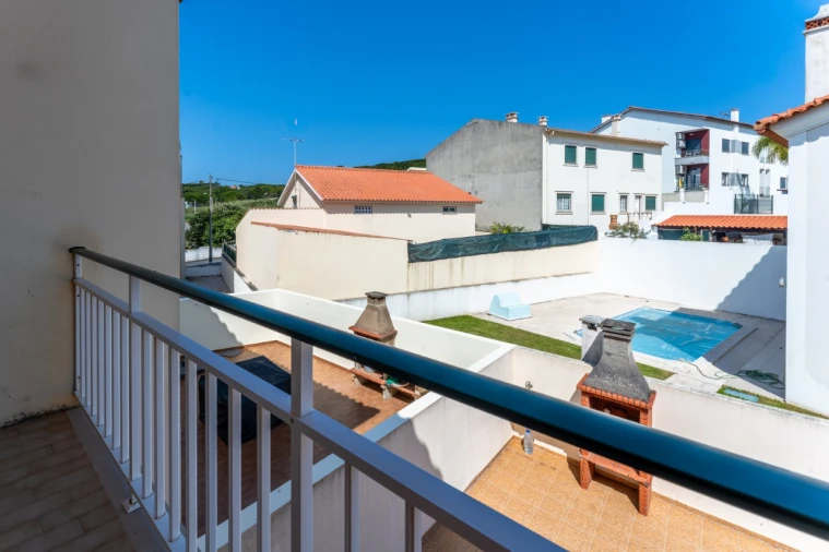 Apartamento T2 para Venda em São Martinho do Porto Foto 5