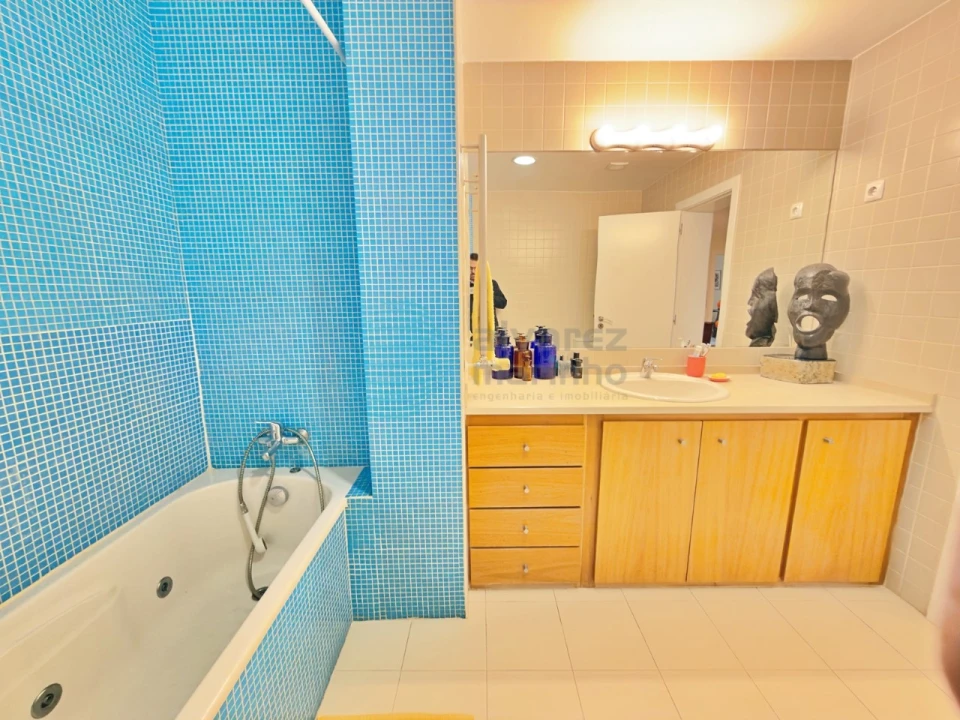 Apartamento T5 para Venda em Santa Maria, São Pedro e Matacães Foto 19