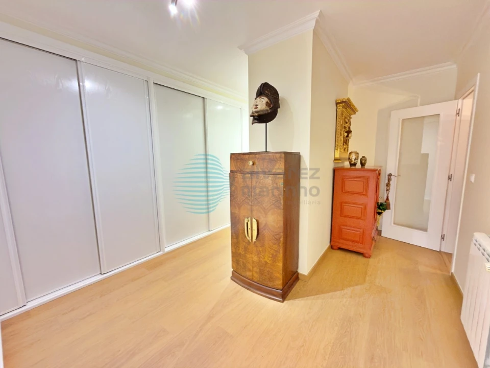 Apartamento T5 para Venda em Santa Maria, São Pedro e Matacães Foto 25