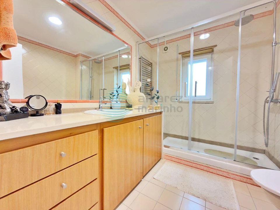 Apartamento T5 para Venda em Santa Maria, São Pedro e Matacães Foto 30