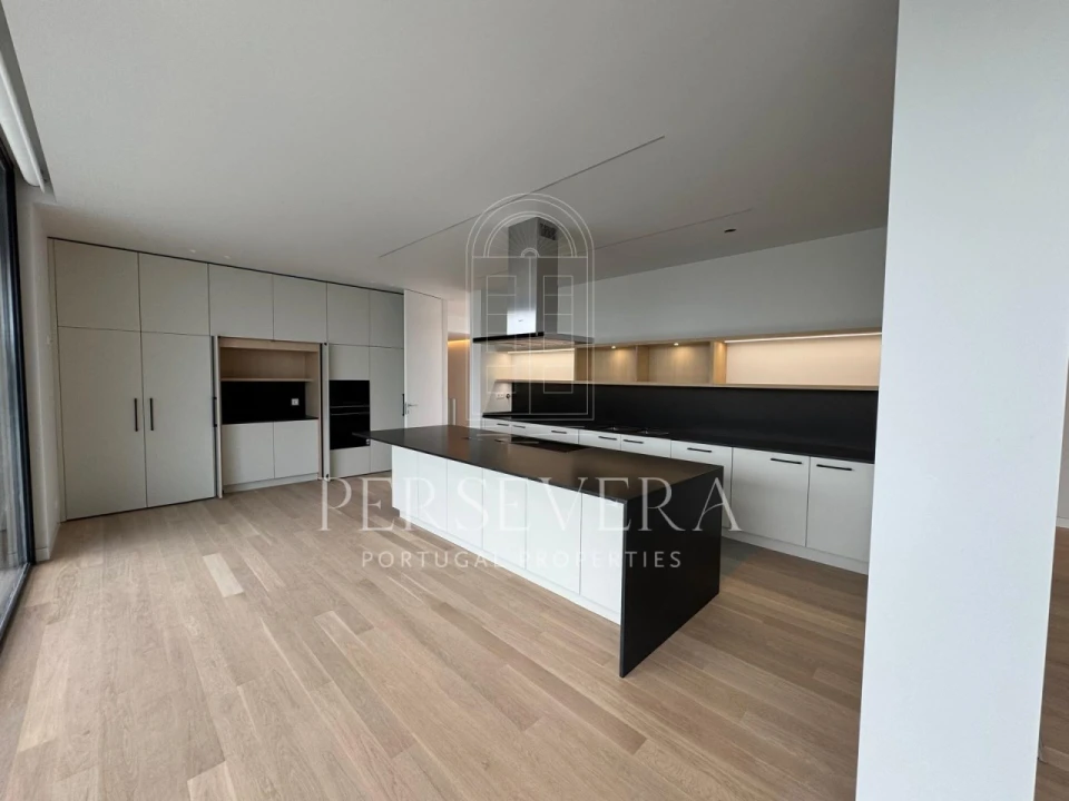 Moradia T5 para Venda em Santa Maria e São Miguel, São Martinho, São Pedro Penaferrim Foto 9