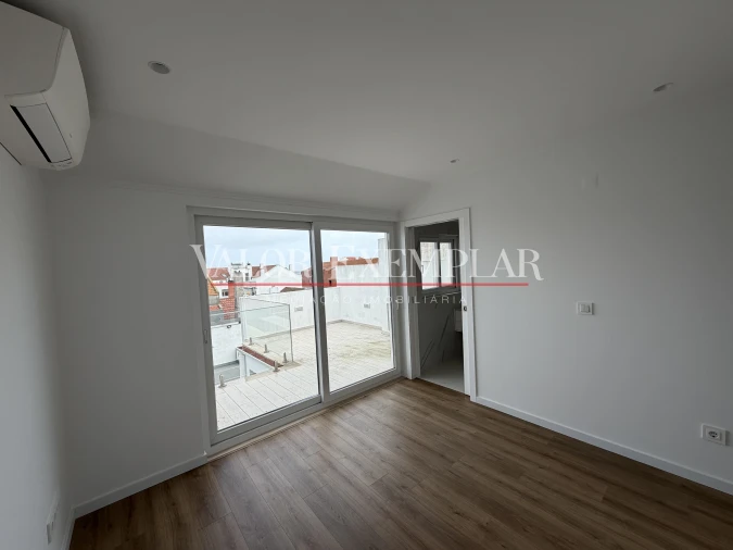 Apartamento T3 para Venda em Alcochete Foto 14