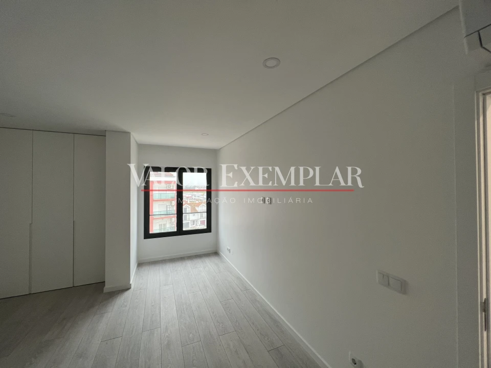 Apartamento T4 para Venda em Alcochete Foto 15