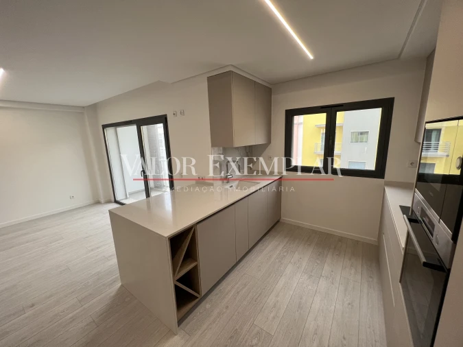 Apartamento T4 para Venda em Alcochete Foto 6