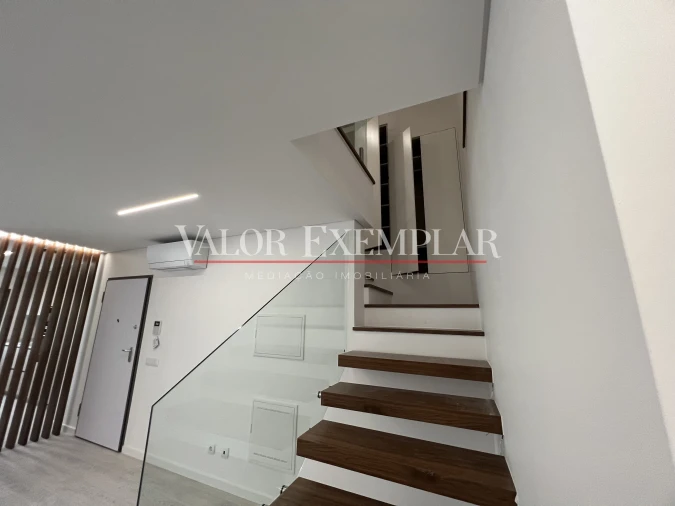 Apartamento T4 para Venda em Alcochete Foto 16