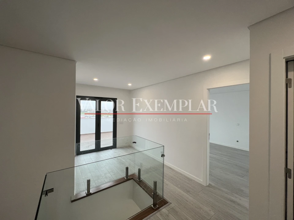 Apartamento T4 para Venda em Alcochete Foto 19