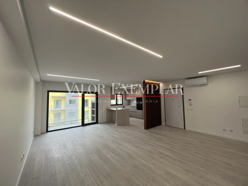 Apartamento T4 para Venda em Alcochete Foto 3