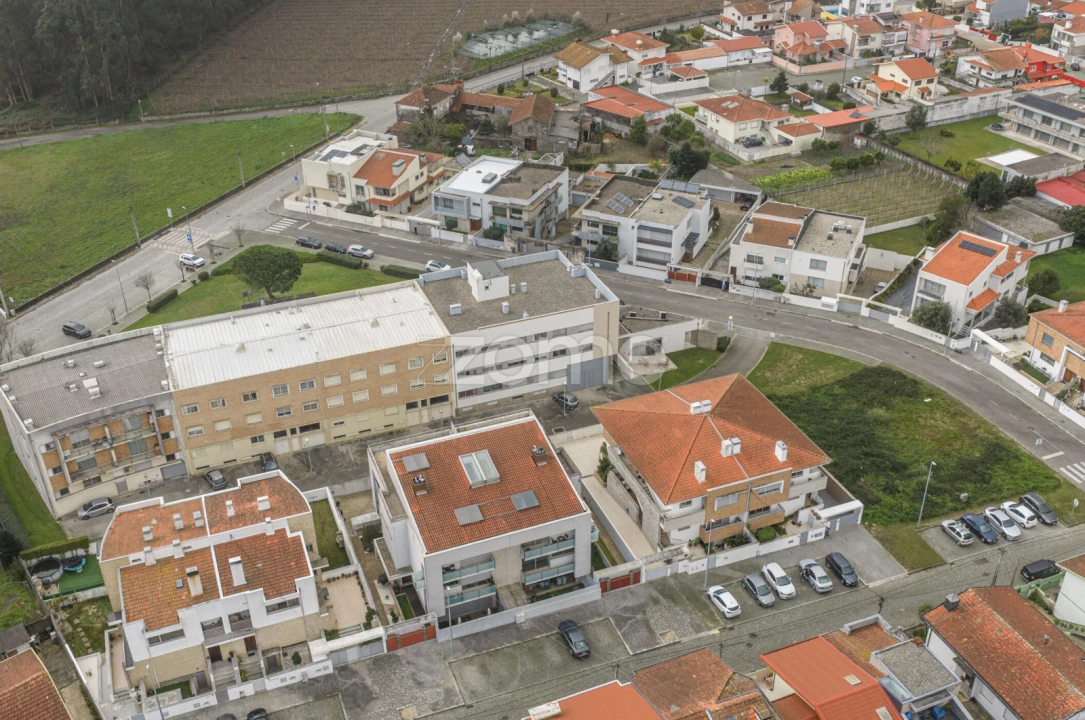 Apartamento T3 para Venda em Castêlo da Maia Foto 30