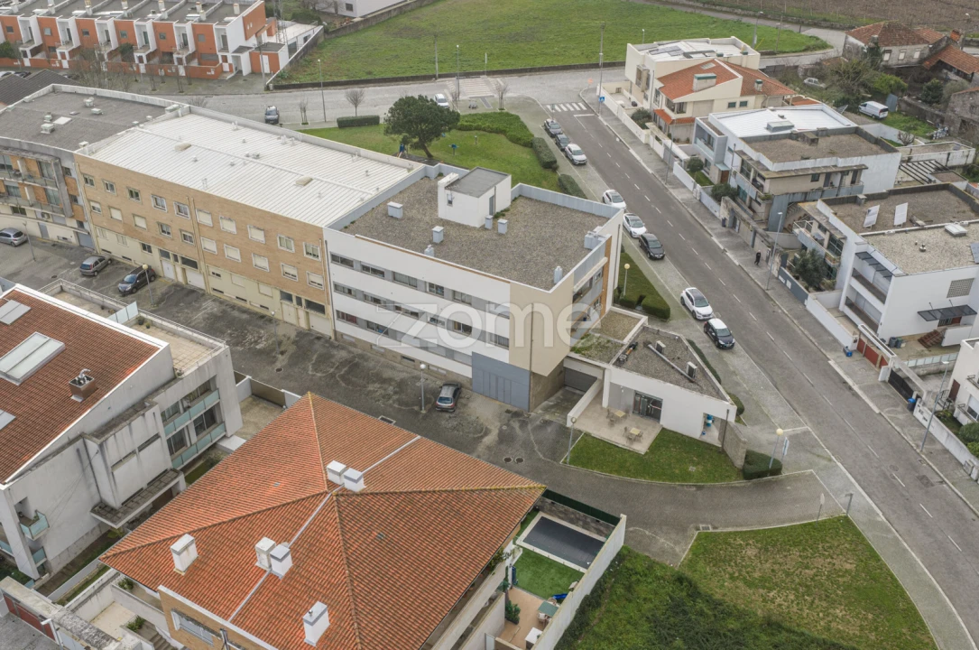 Apartamento T3 para Venda em Castêlo da Maia Foto 28