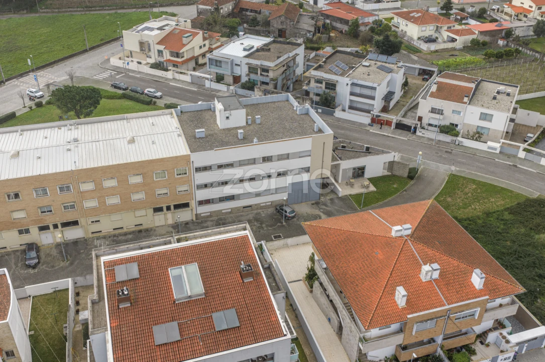 Apartamento T3 para Venda em Castêlo da Maia Foto 29