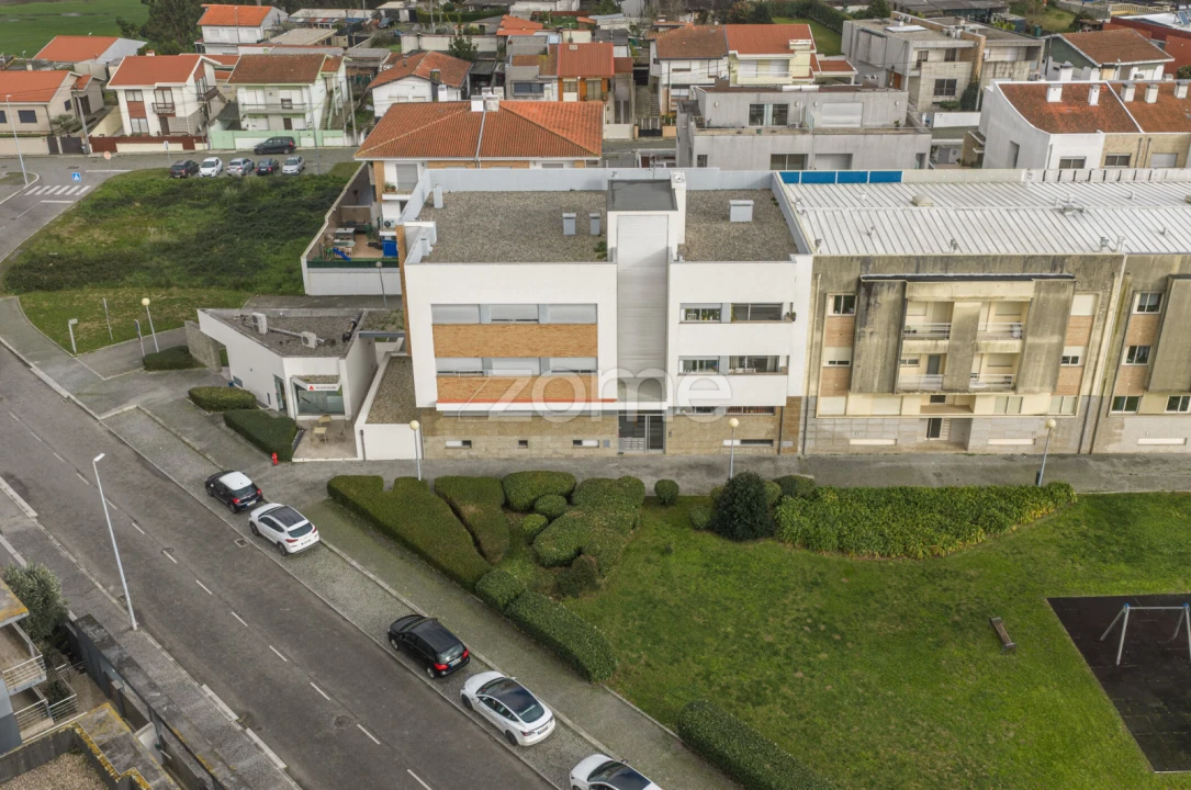 Apartamento T3 para Venda em Castêlo da Maia Foto 27