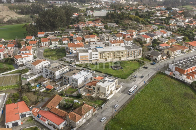 Apartamento T3 para Venda em Castêlo da Maia Foto 32