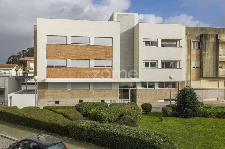 Apartamento T3 para Venda em Castêlo da Maia Foto 1