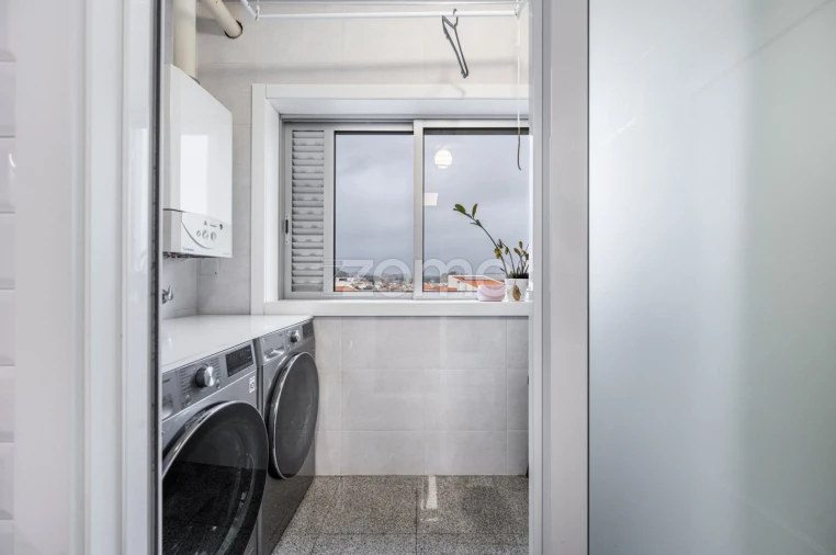 Apartamento T3 para Venda em Castêlo da Maia Foto 11