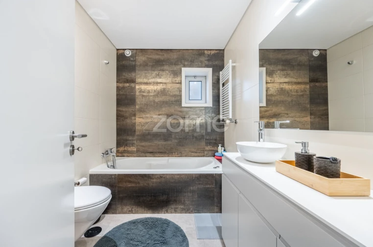 Apartamento T3 para Venda em Castêlo da Maia Foto 16