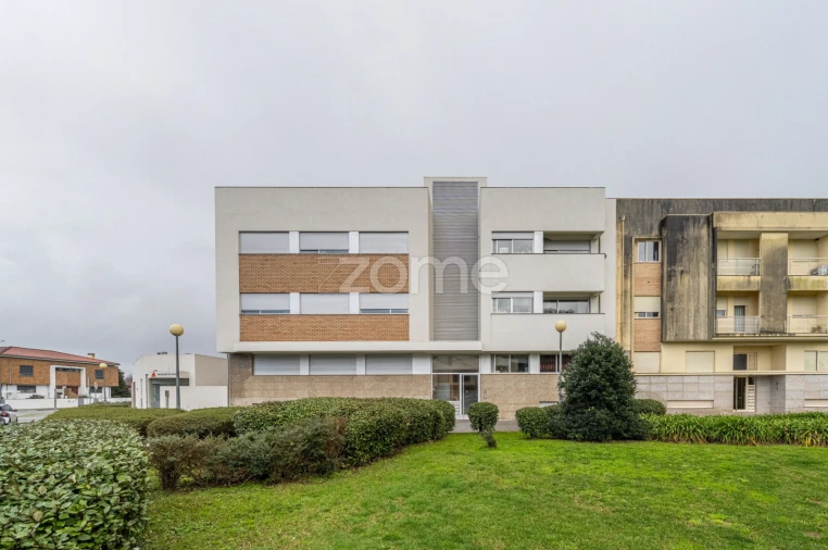 Apartamento T3 para Venda em Castêlo da Maia Foto 26